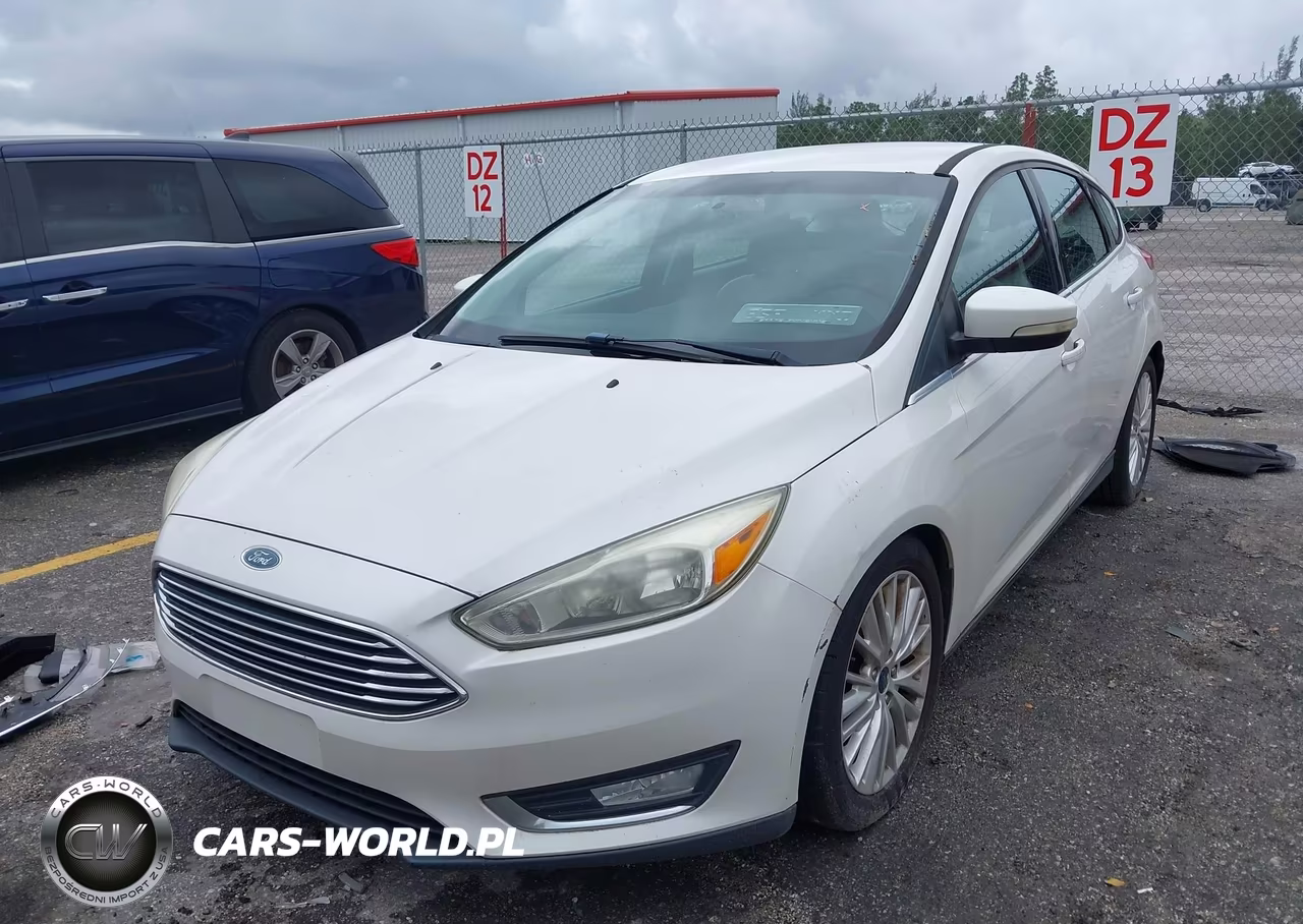 2016 Ford Focus Titanium VIN:1FADP3N23GL307007 - 6