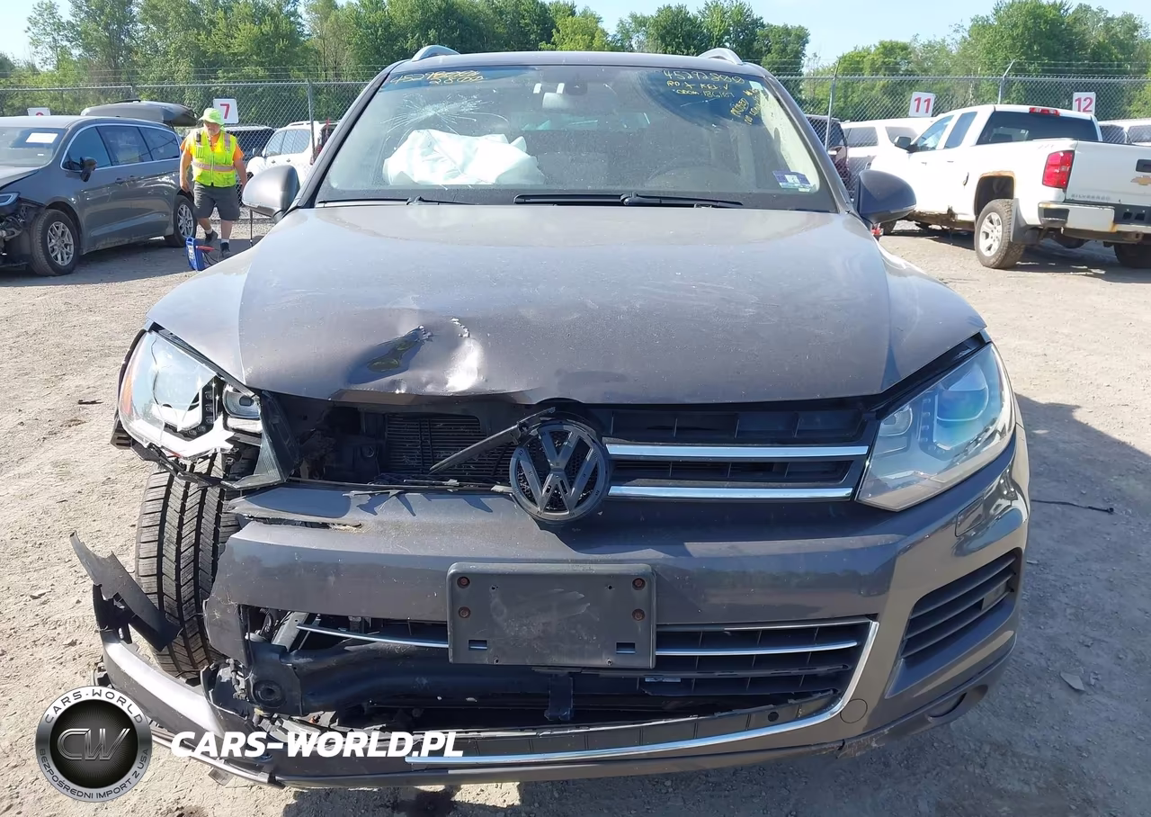 2011 Volkswagen Touareg Vr6 Lux VIN:WVGFF9BP2BD006770 - 12