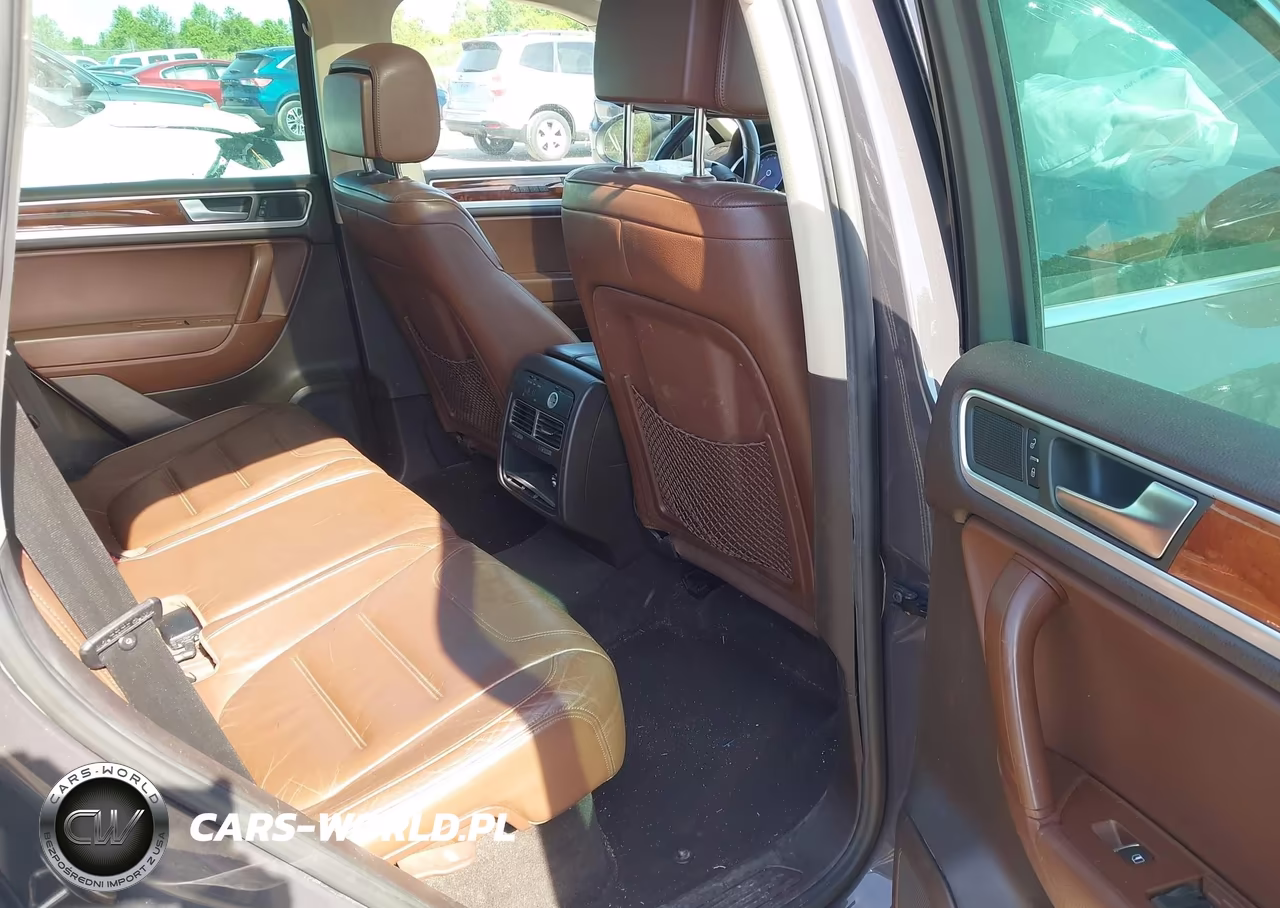 2011 Volkswagen Touareg Vr6 Lux VIN:WVGFF9BP2BD006770 - 8