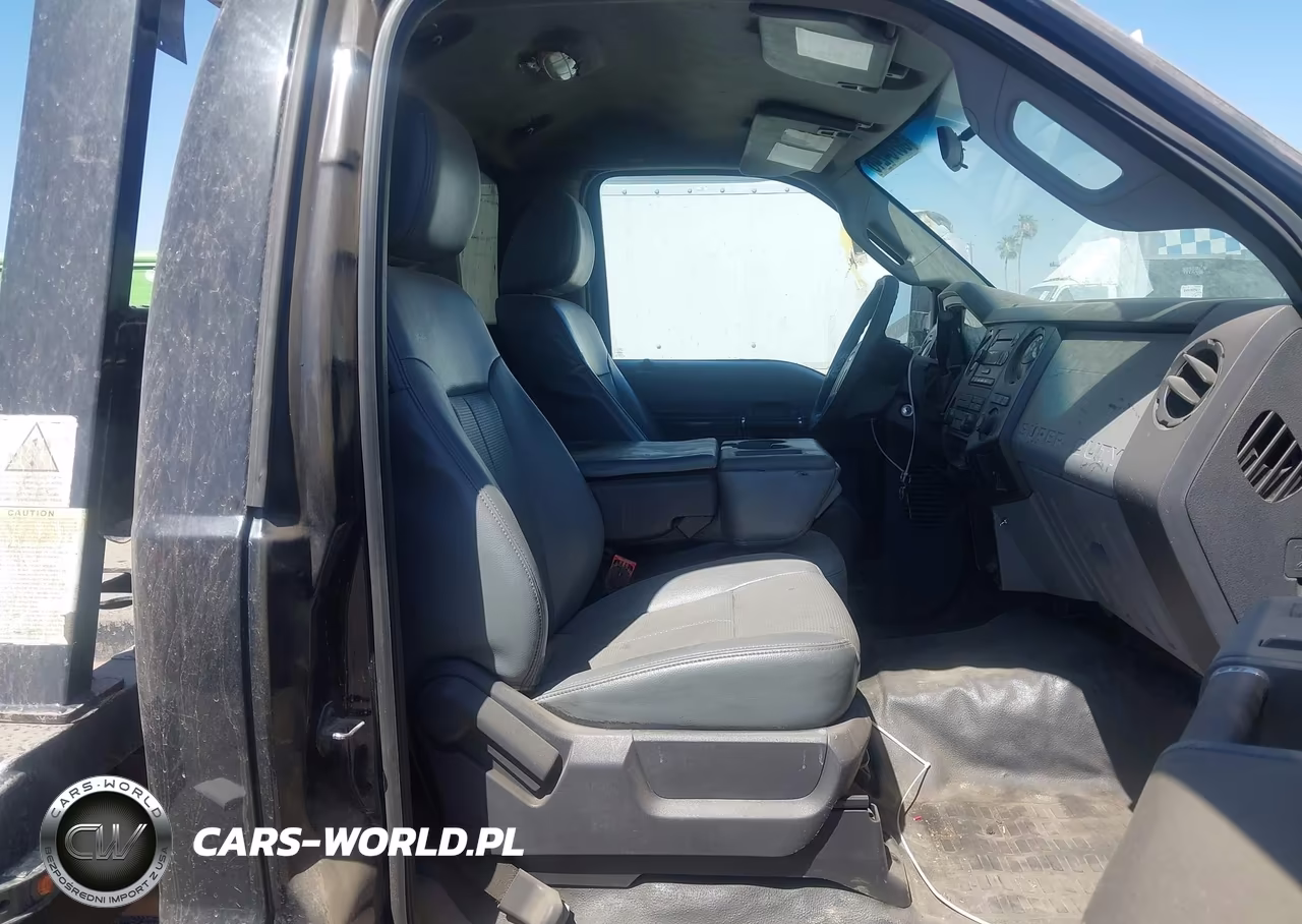 2014 Ford F550 Super Duty VIN:1FDUF5GY9EEB37548 - 6
