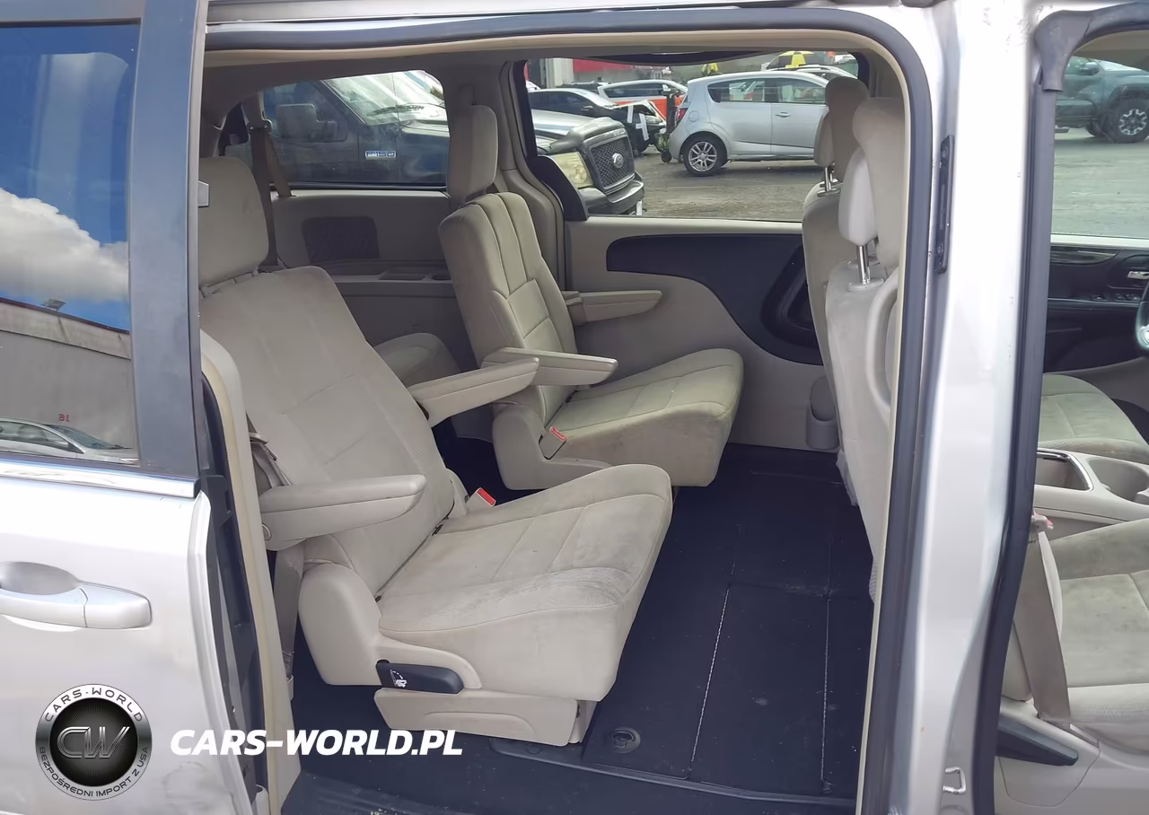 2011 Dodge Grand Caravan Crew VIN:2D4RN5DGXBR649717 - 8