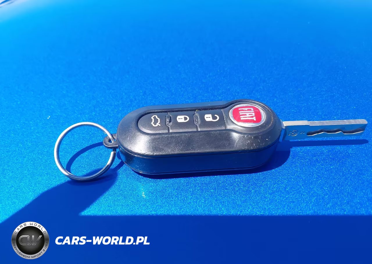 2015 Fiat 500 Sport VIN:3C3CFFBRXFT696246 - 11