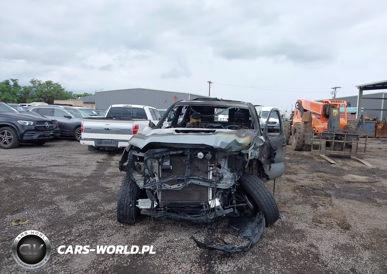 2021 Toyota Tacoma VIN:3TMCZ5AN2MM424647 - 11