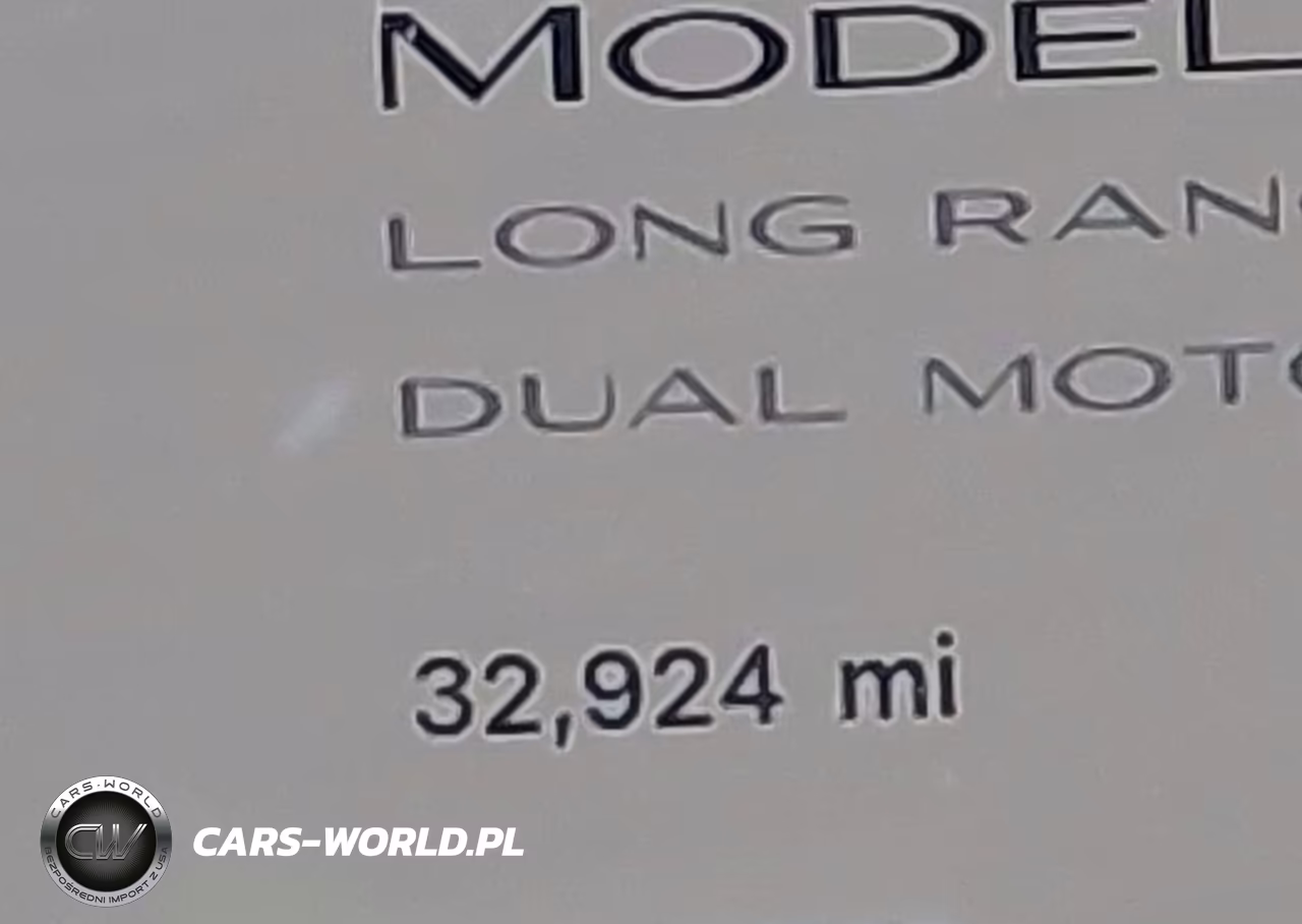 2024 Tesla Model Y Long Range Dual Motor All-Wheel Drive VIN:7SAYGAEE1RF105219 - 15