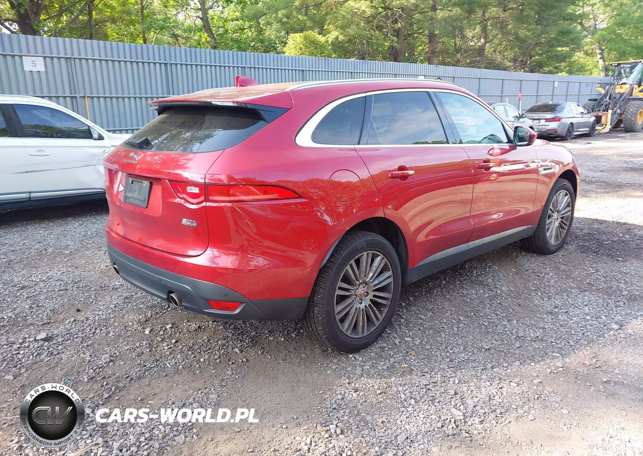 2019 Jaguar F-Pace 30T Portfolio VIN:SADCN2GX6KA395381 - 4