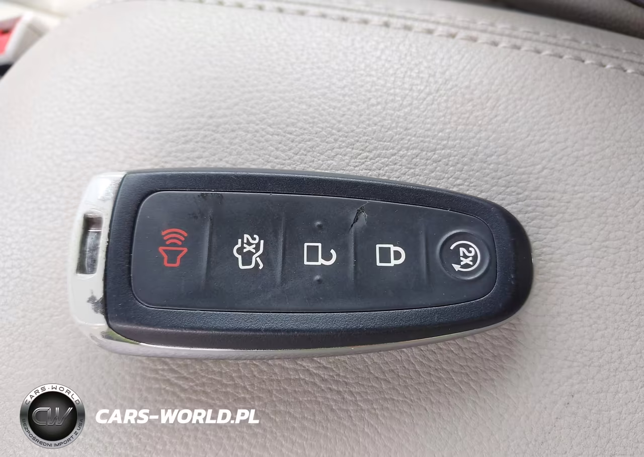 2015 Ford Escape Titanium VIN:1FMCU0JXXFUB46092 - 11