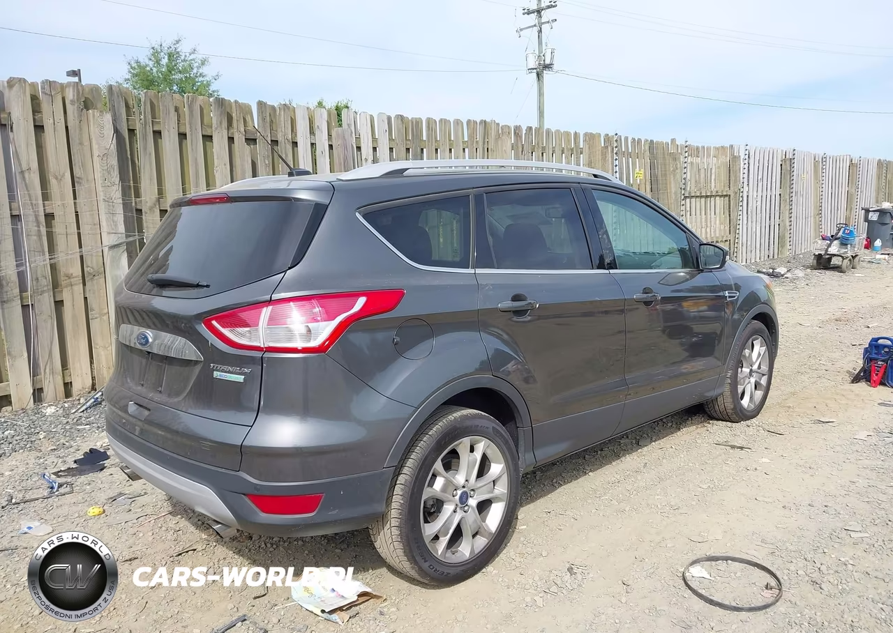 2015 Ford Escape Titanium VIN:1FMCU0JXXFUB46092 - 4