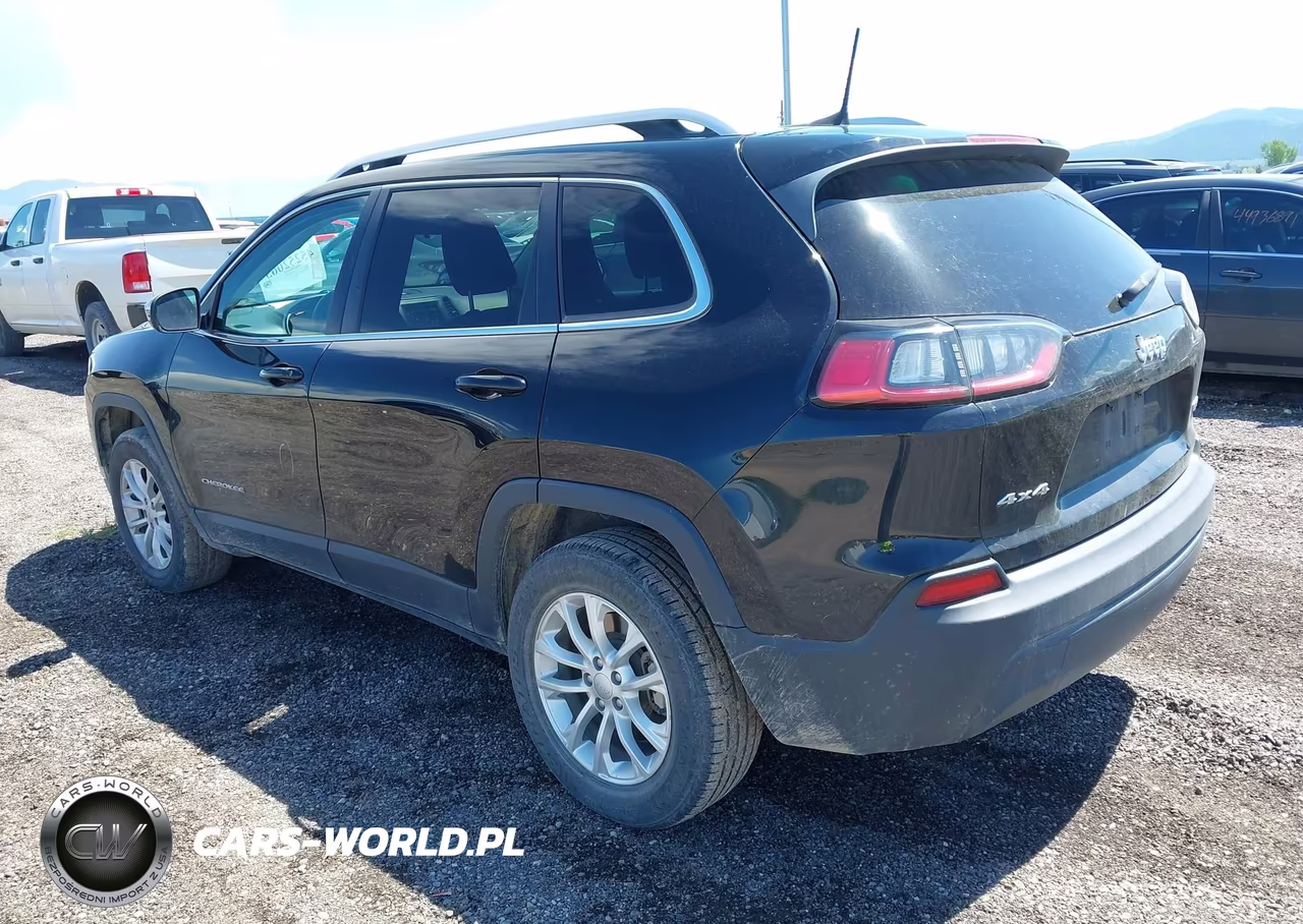 2019 Jeep Cherokee Latitude 4X4 VIN:1C4PJMCB5KD444938 - 3