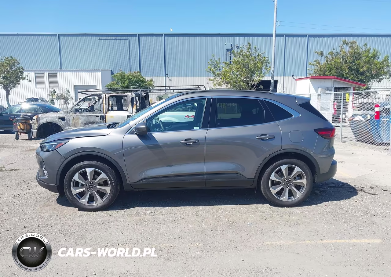 2025 Ford Escape Platinum VIN:1FMCU9JA3SUB49958 - 14