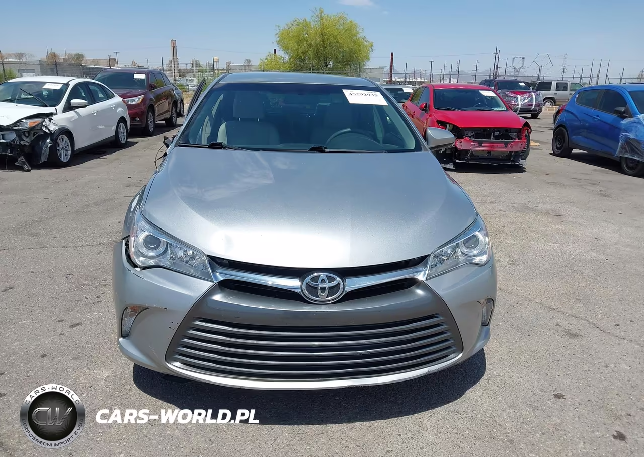 2017 Toyota Camry Le VIN:4T1BF1FK5HU329704 - 12