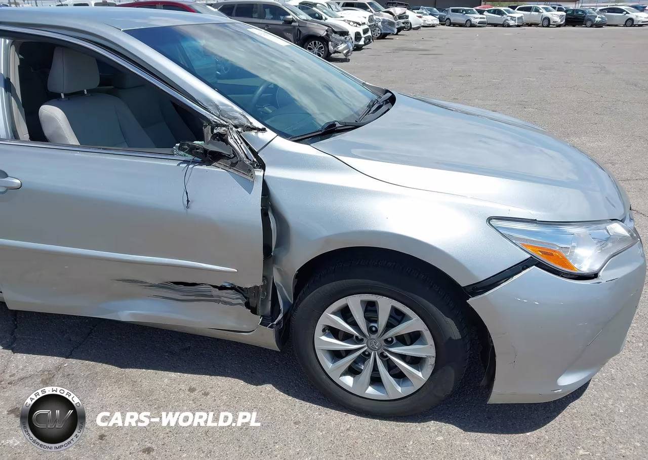 2017 Toyota Camry Le VIN:4T1BF1FK5HU329704 - 6