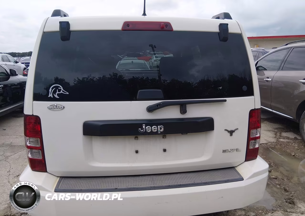 2008 Jeep Liberty Sport VIN:1J8GP28K28W243709 - 16
