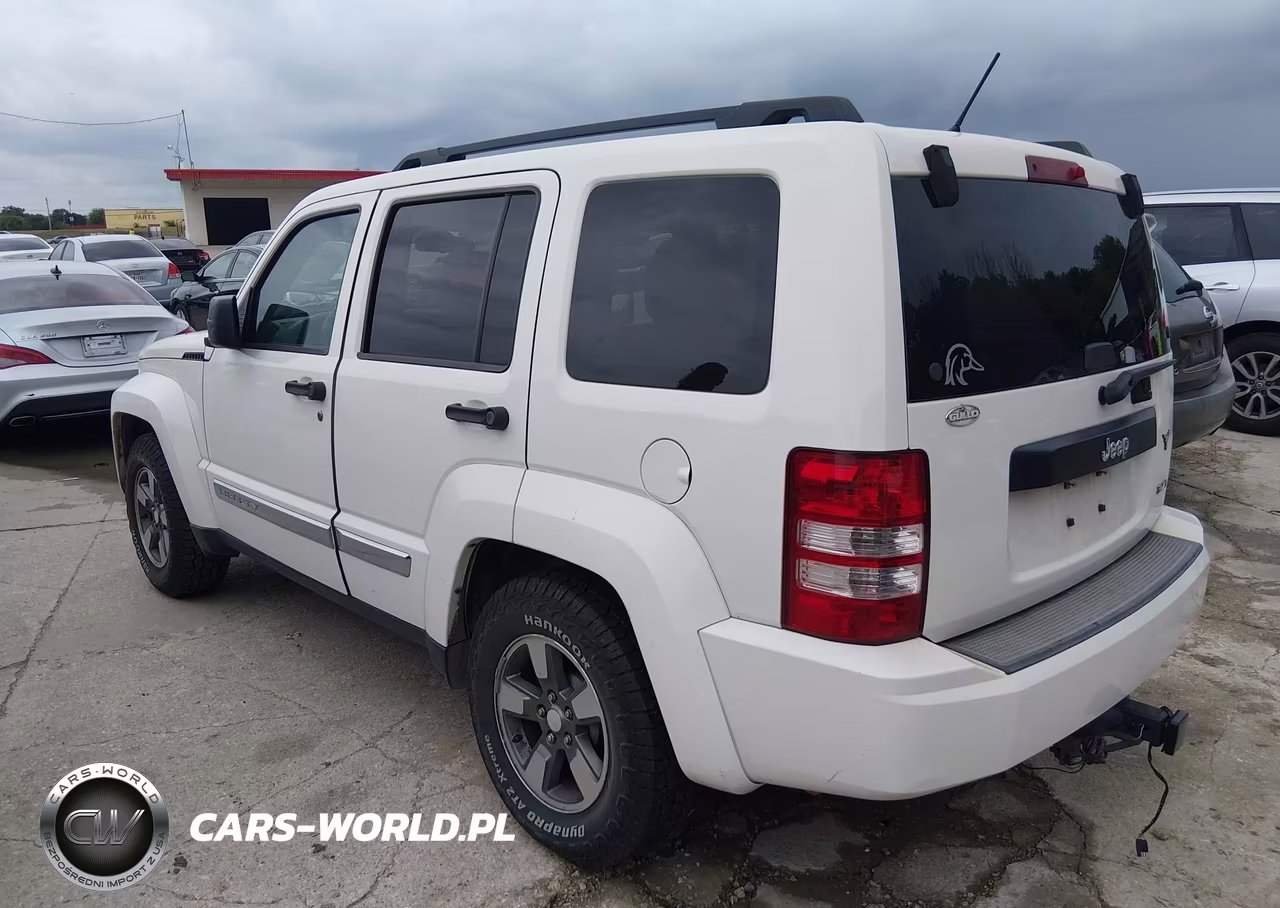 2008 Jeep Liberty Sport VIN:1J8GP28K28W243709 - 3