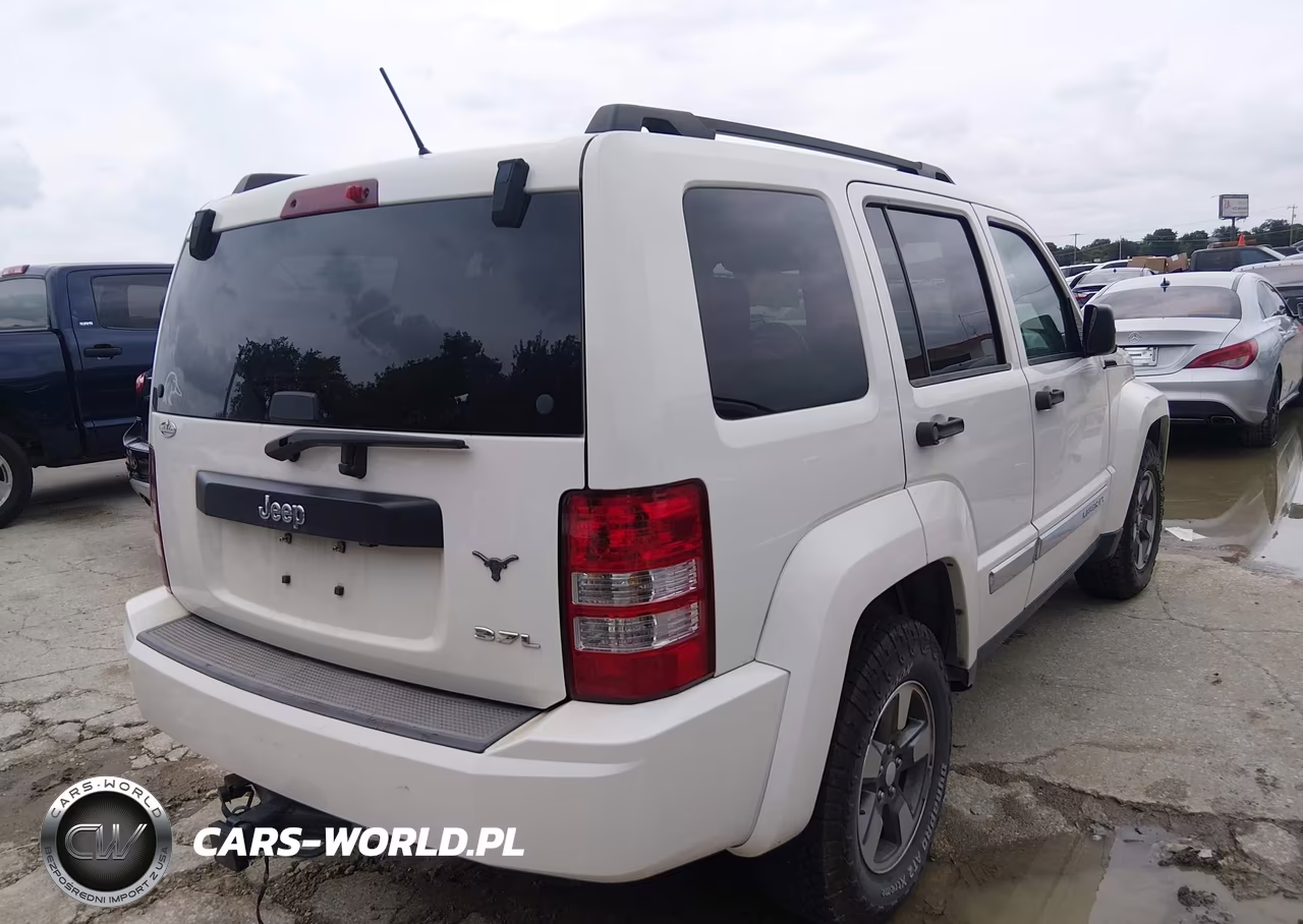 2008 Jeep Liberty Sport VIN:1J8GP28K28W243709 - 4