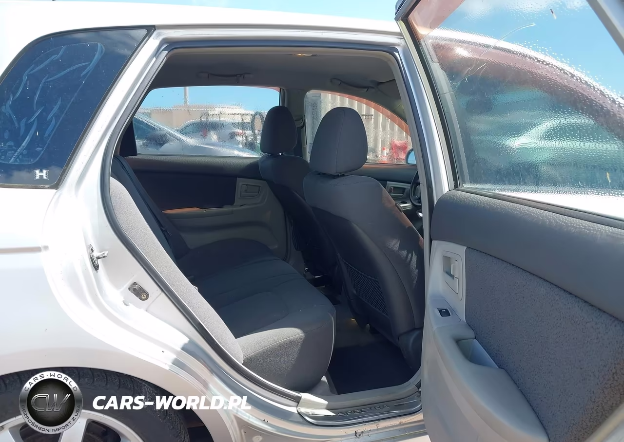 2006 Kia Spectra5 VIN:KNAFE161765364121 - 8