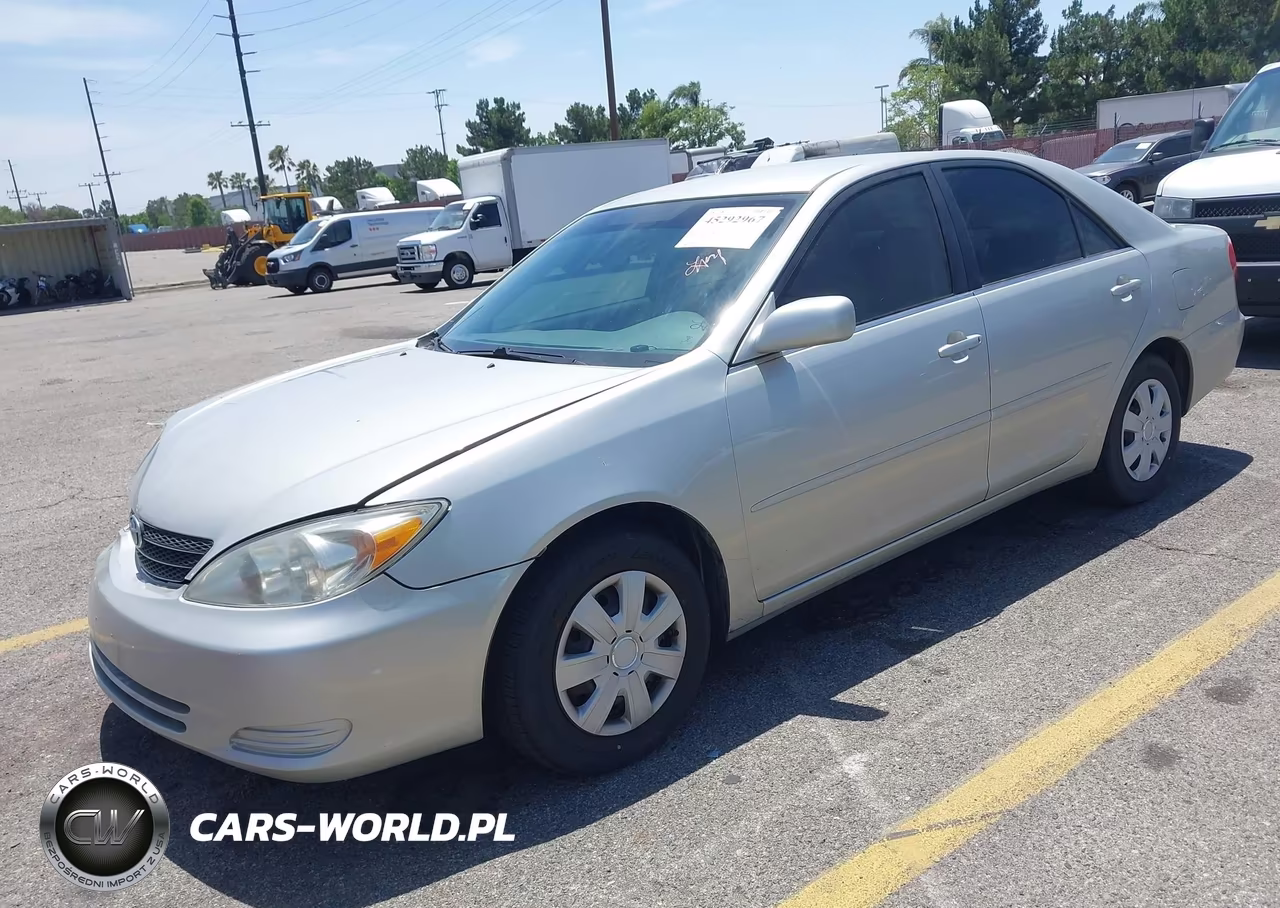 2002 Toyota Camry Le VIN:JTDBE32K320137513 - 2