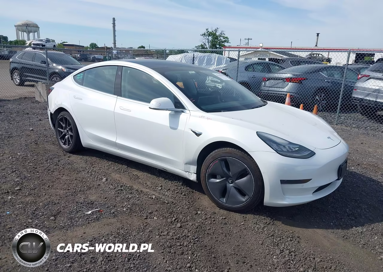 2019 Tesla Model 3 Long Range-Mid Range-Standard Range-Standard Range Plus – zdjęcie 1 z 17