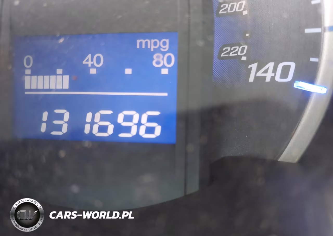 2013 Honda Fit Sport VIN:JHMGE8G51DC039022 - 16