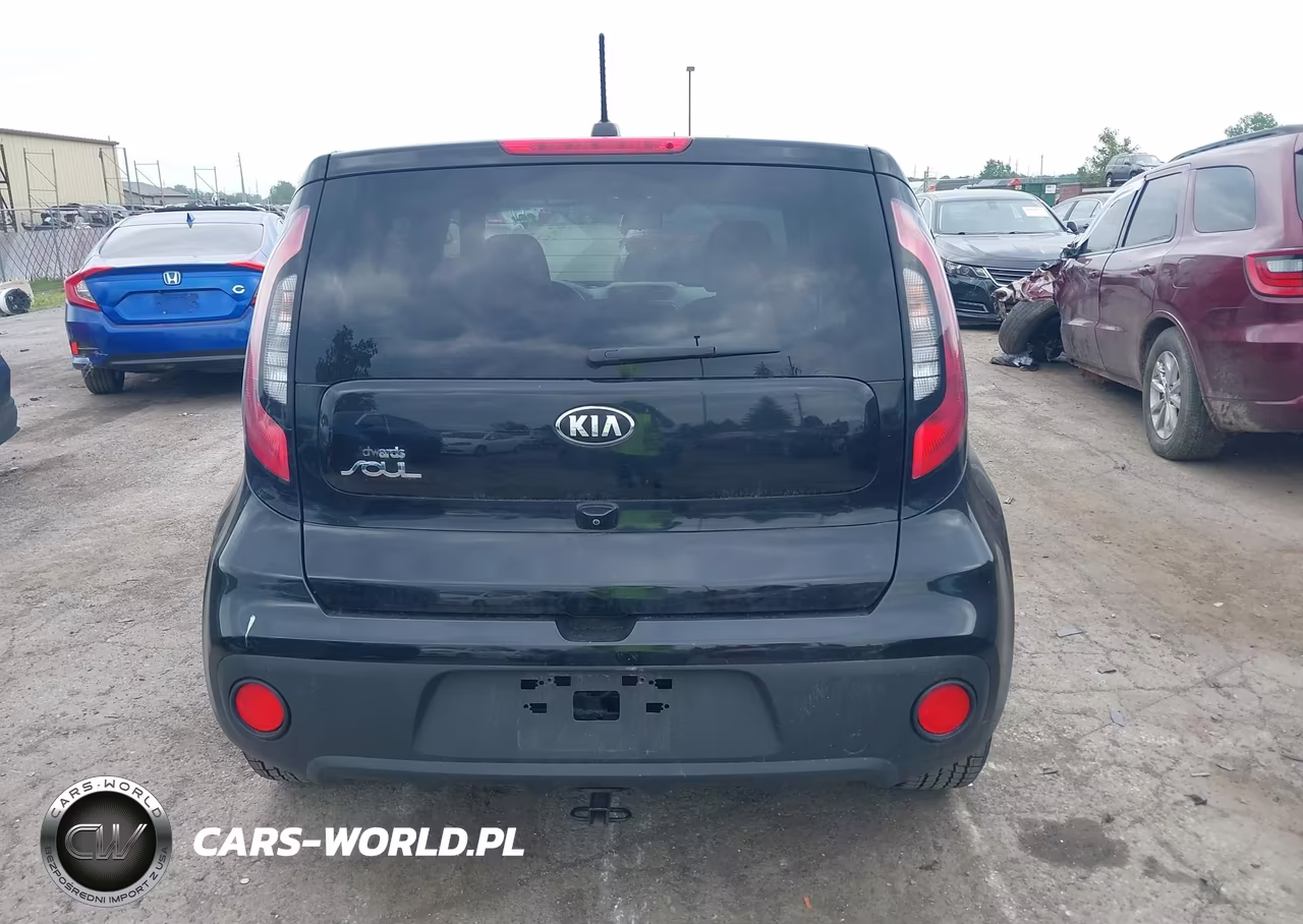 2018 Kia Soul VIN:KNDJN2A23J7533888 - 16