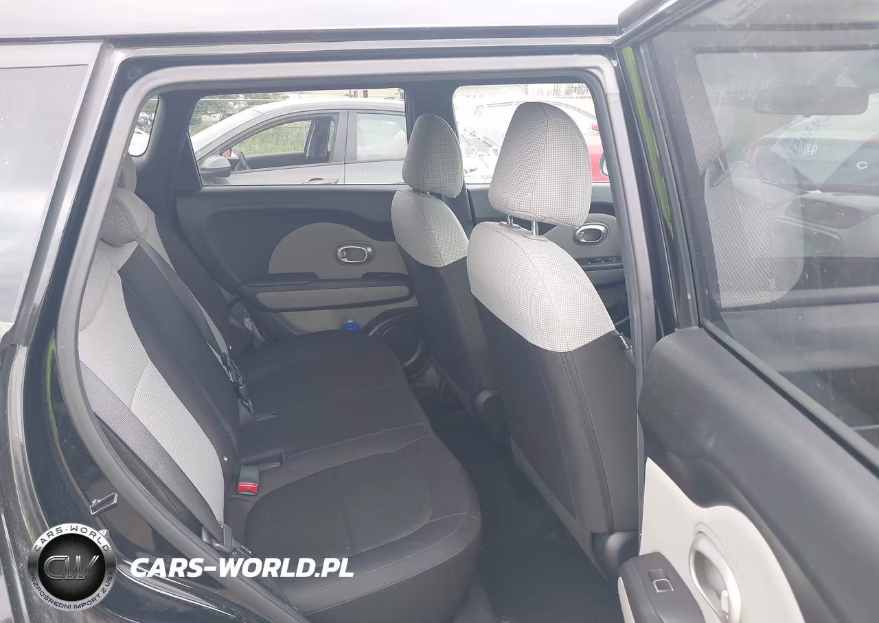 2018 Kia Soul VIN:KNDJN2A23J7533888 - 8
