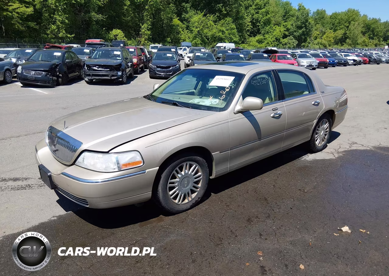 2007 Lincoln Town Car Signature Limited VIN:1LNHM82W17Y608673 - 2
