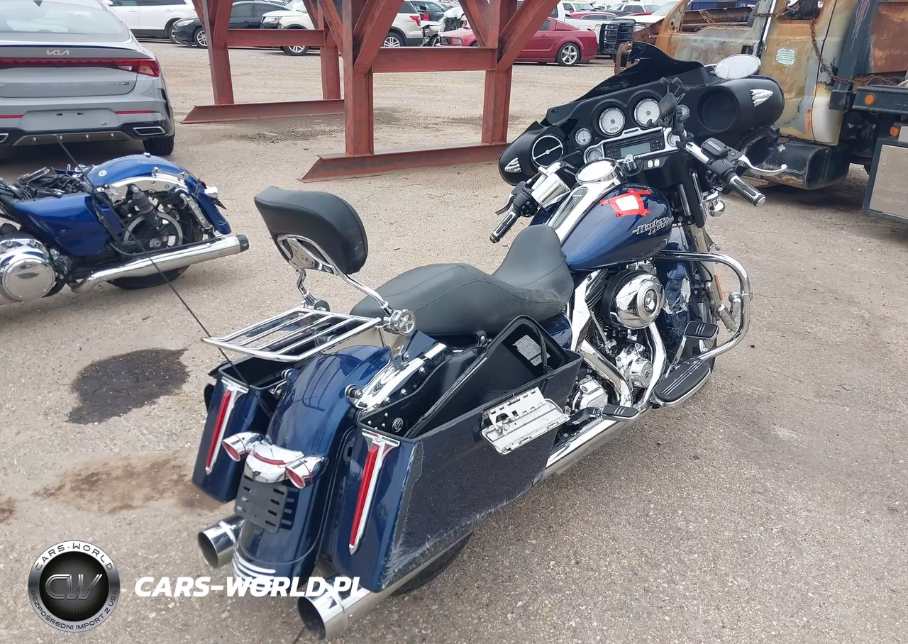 2012 Harley-Davidson Flhx Street Glide VIN:1HD1KBM16CB649175 - 4
