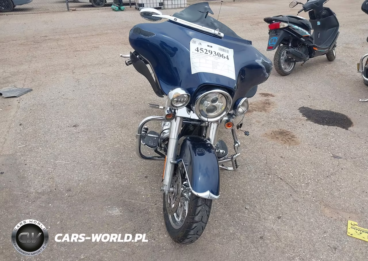 2012 Harley-Davidson Flhx Street Glide VIN:1HD1KBM16CB649175 - 5