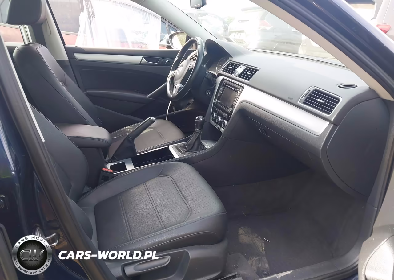 2012 Volkswagen Passat 2.5L Se VIN:1VWBP7A37CC017819 - 5