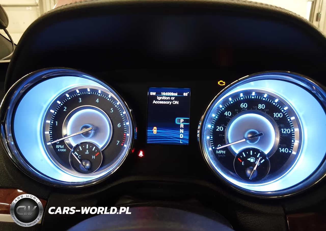 2012 Chrysler 300 VIN:2C3CCAAG3CH261469 - 7