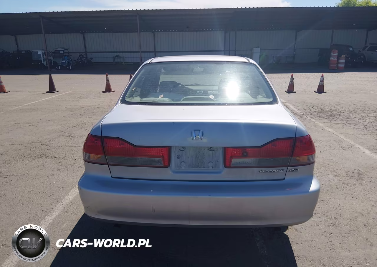 2002 Honda Accord 3.0 Lx VIN:1HGCG164X2A011689 - 16