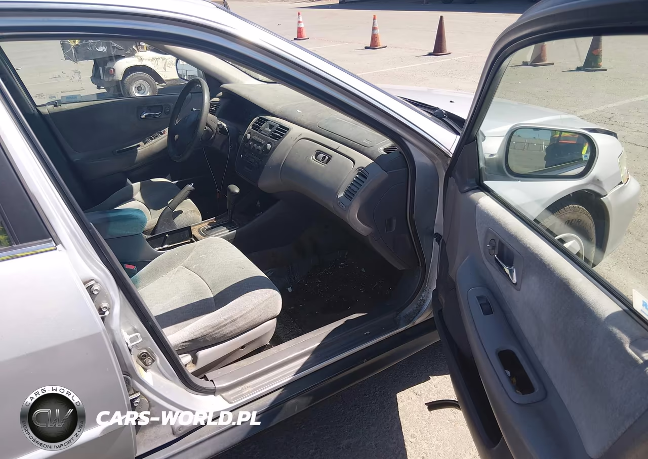 2002 Honda Accord 3.0 Lx VIN:1HGCG164X2A011689 - 5