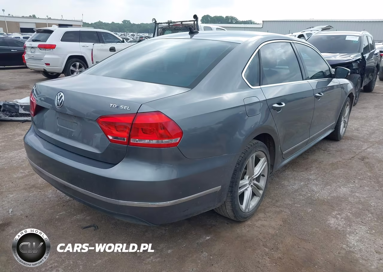 2015 Volkswagen Passat 2.0L Tdi Sel Premium VIN:1VWCV7A34FC080634 - 4