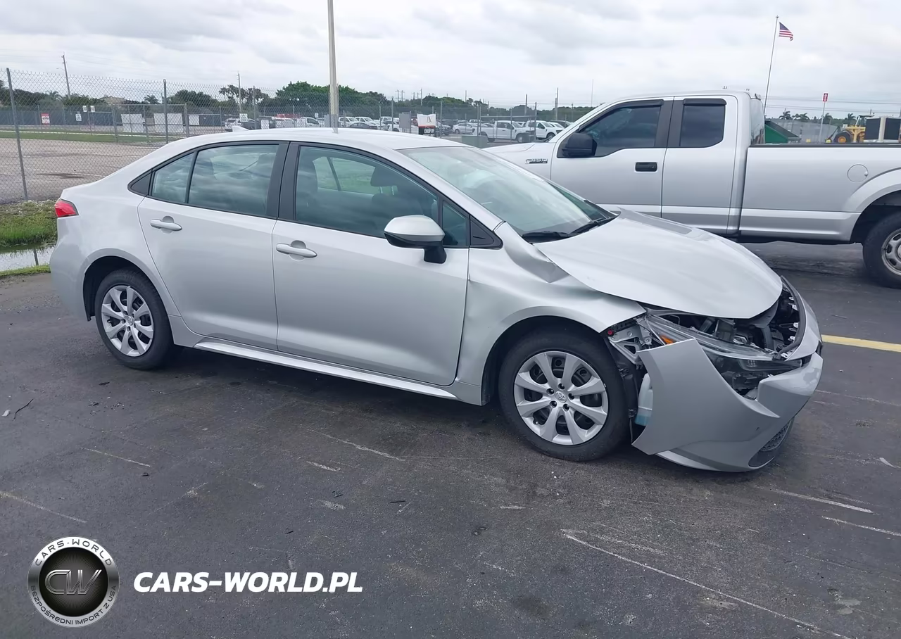 2021 Toyota Corolla Le – zdjęcie 1 z 16