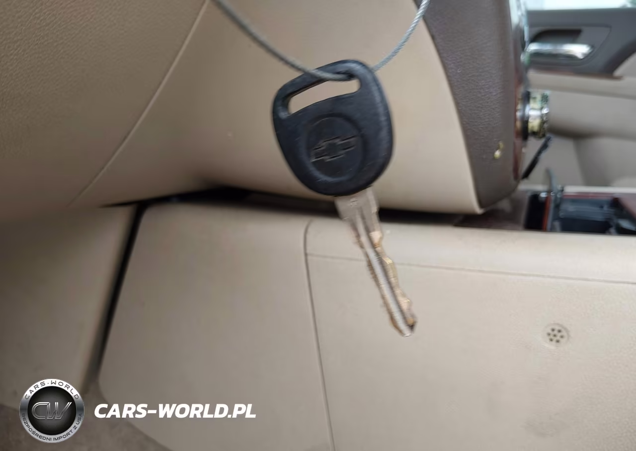 2010 Chevrolet Tahoe Ltz VIN:1GNUCCE08AR184143 - 11