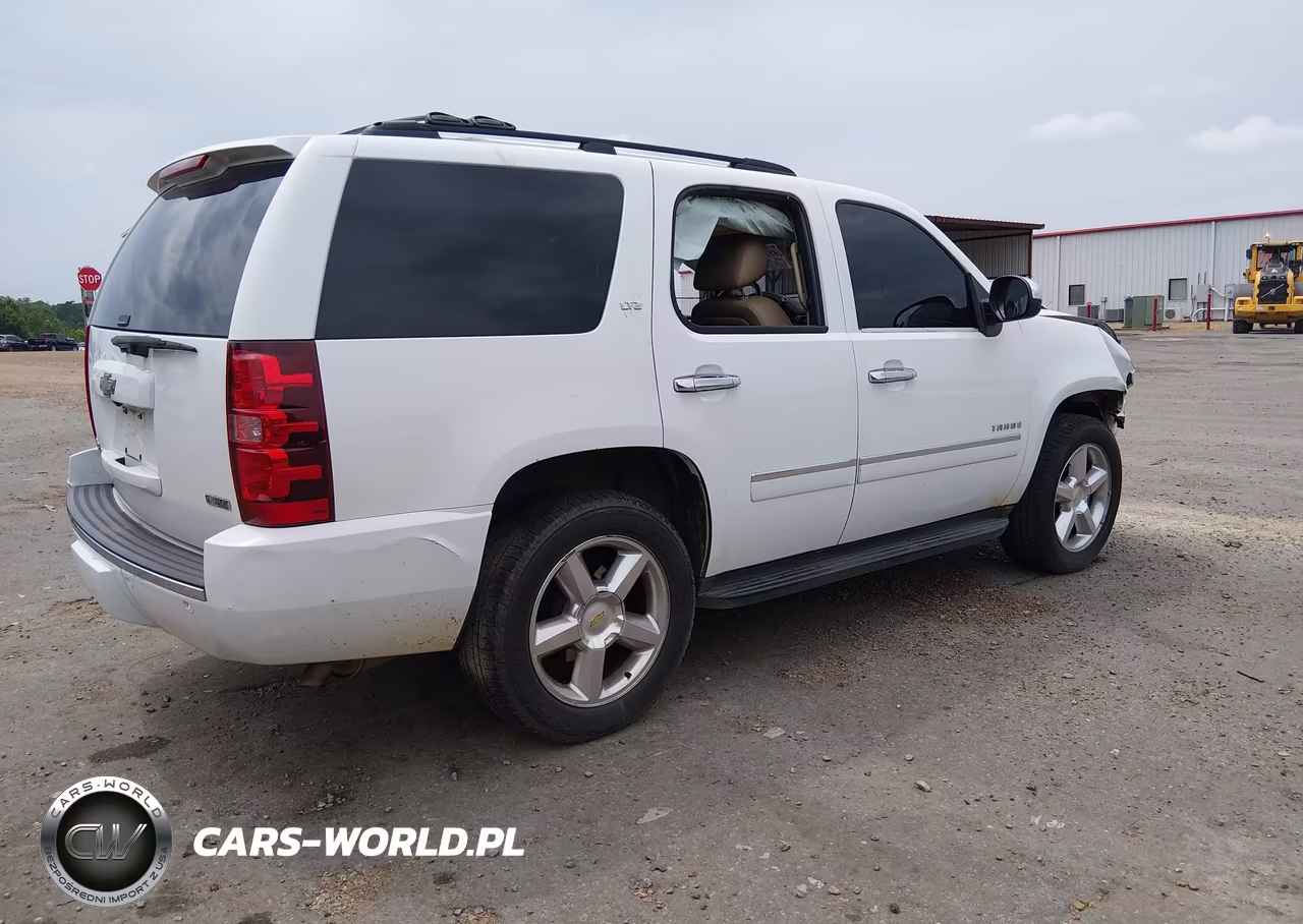 2010 Chevrolet Tahoe Ltz VIN:1GNUCCE08AR184143 - 4