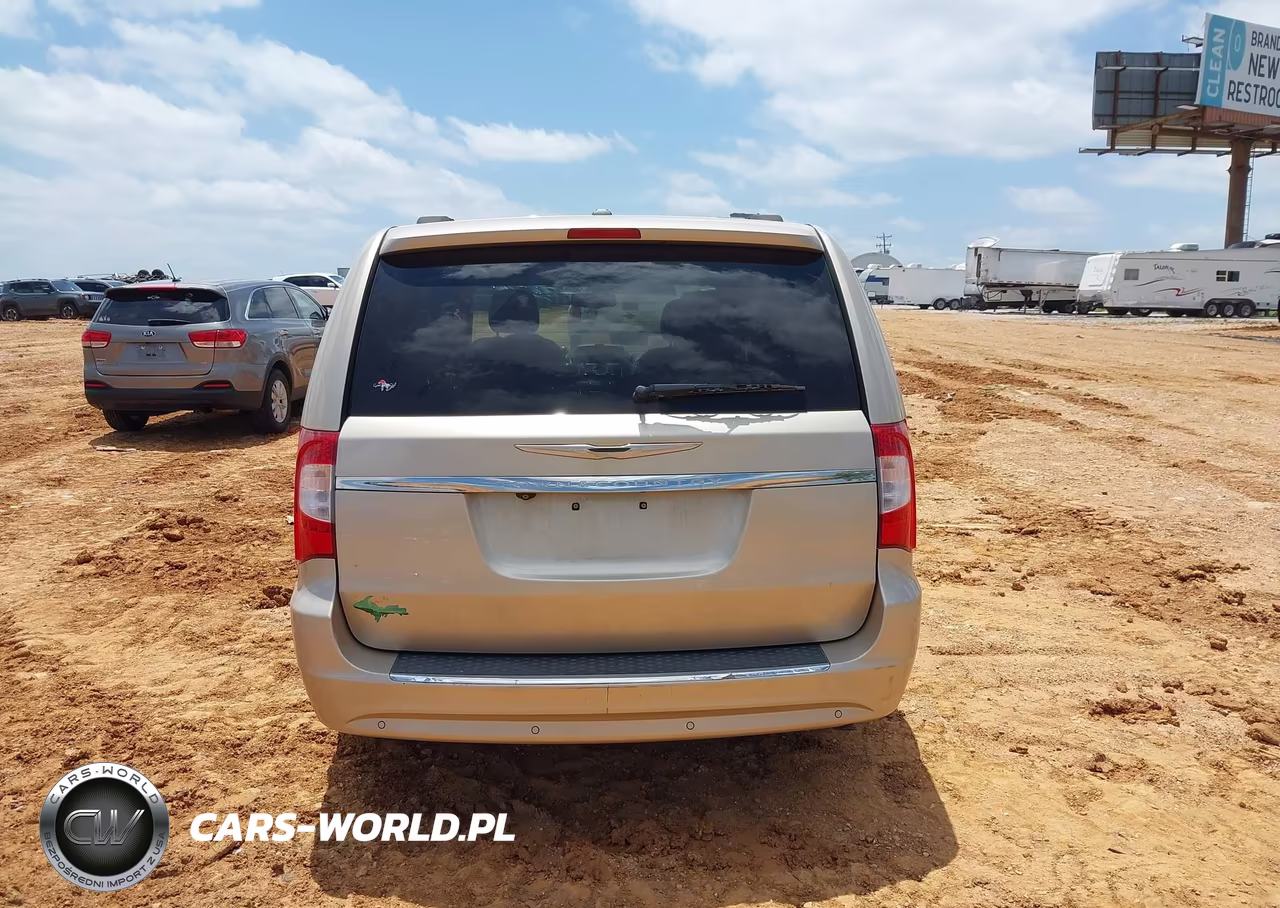 2015 Chrysler Town & Country Touring-L VIN:2C4RC1CG0FR645646 - 16