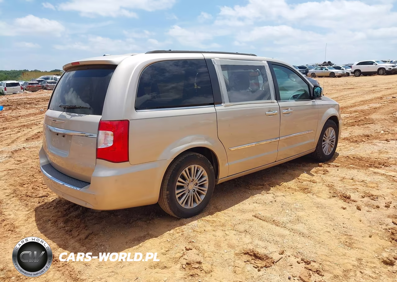 2015 Chrysler Town & Country Touring-L VIN:2C4RC1CG0FR645646 - 4