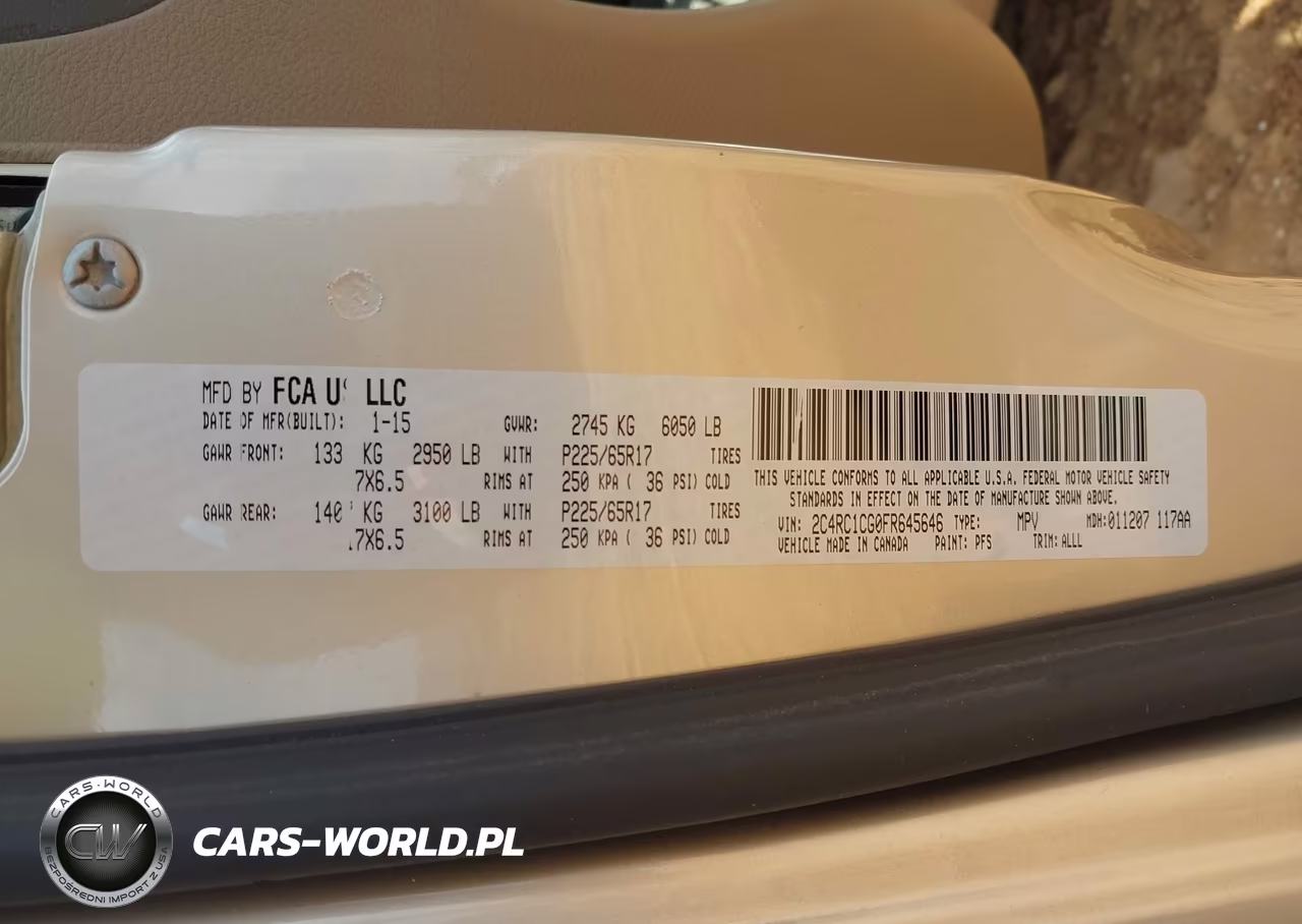 2015 Chrysler Town & Country Touring-L VIN:2C4RC1CG0FR645646 - 9
