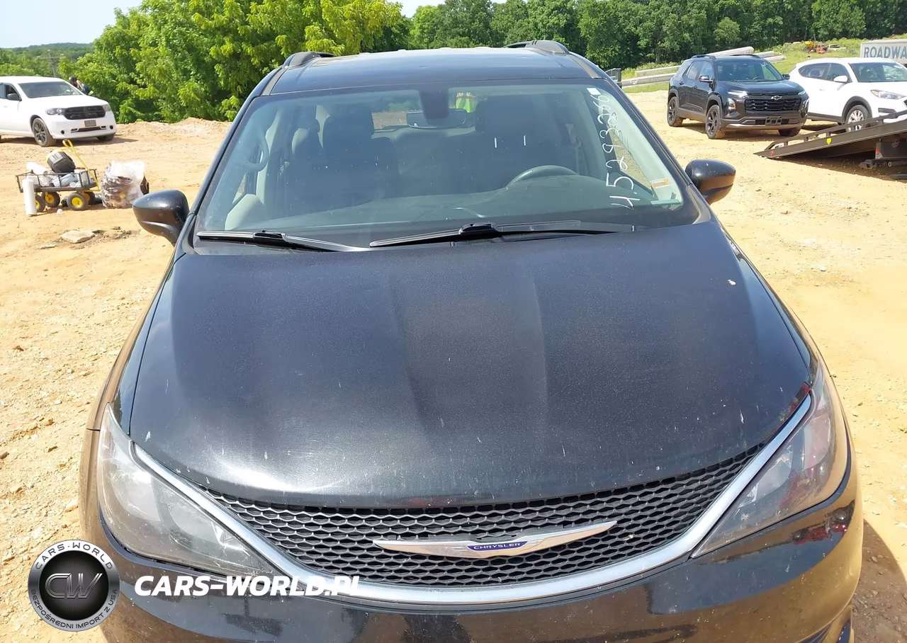 2020 Chrysler Voyager Lxi VIN:2C4RC1DG9LR268292 - 17