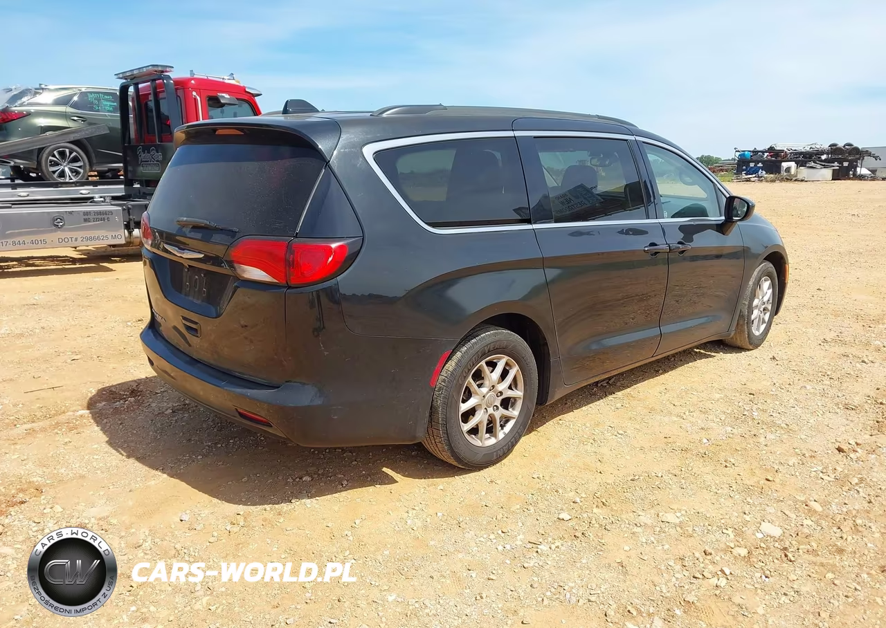 2020 Chrysler Voyager Lxi VIN:2C4RC1DG9LR268292 - 4