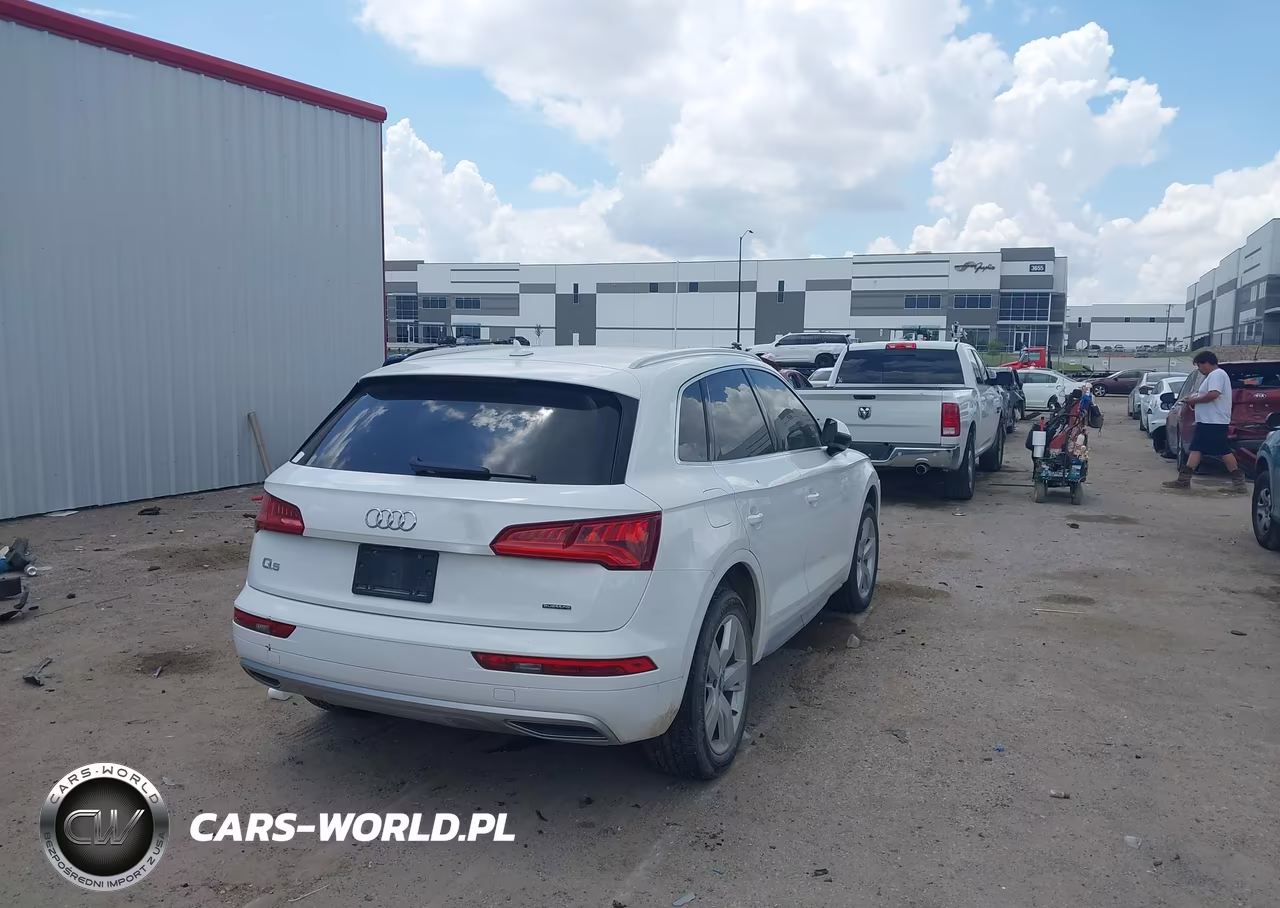 2019 Audi Q5 45 Premium VIN:WA1ANAFY7K2050372 - 4