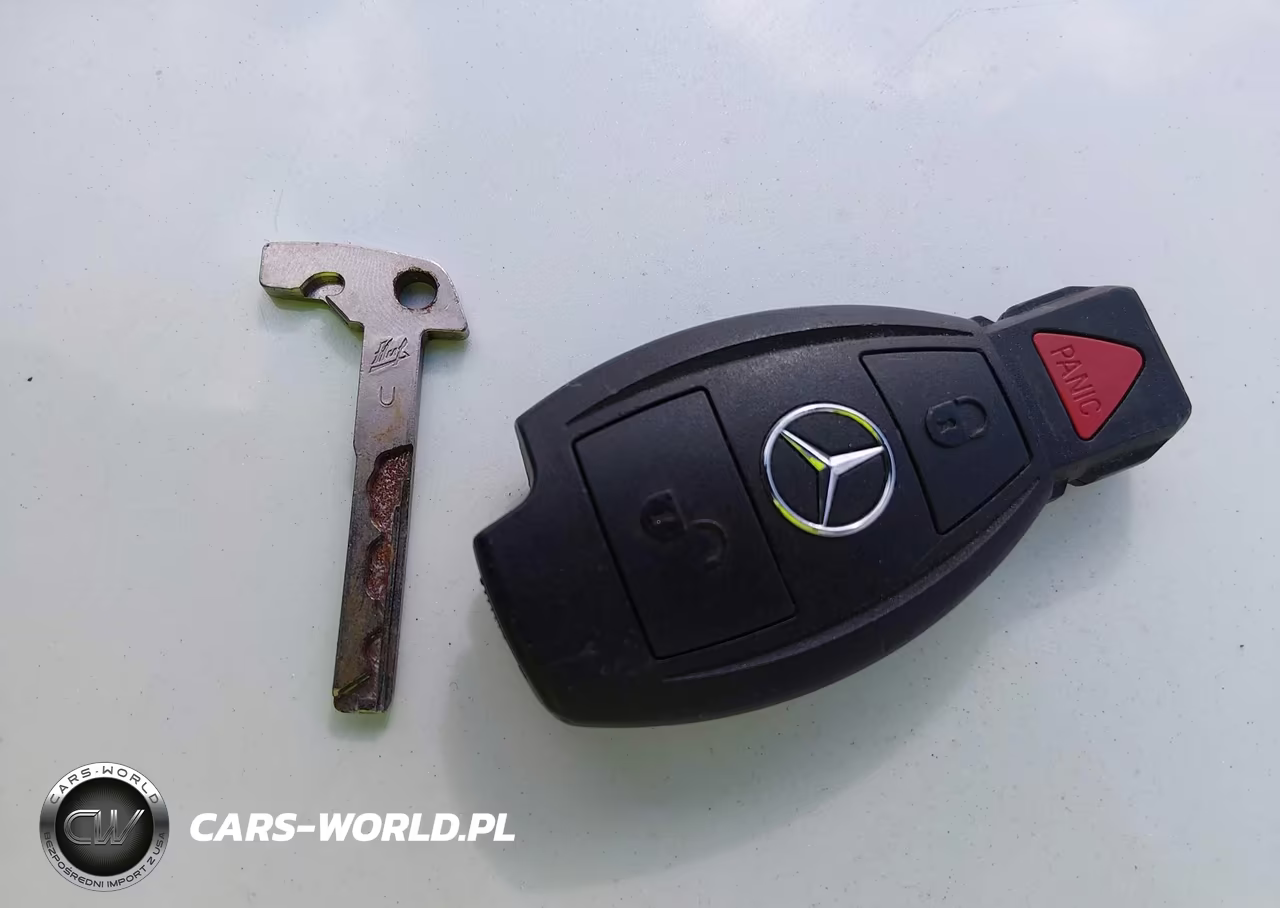 2012 Mercedes-Benz C 250 VIN:WDDGJ4HB7CF884048 - 11