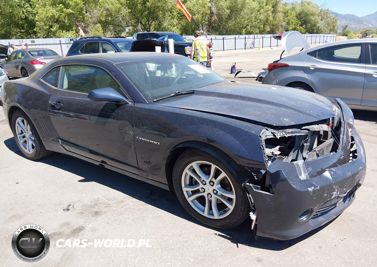 2015 Chevrolet Camaro 1Ls – zdjęcie 1 z 19