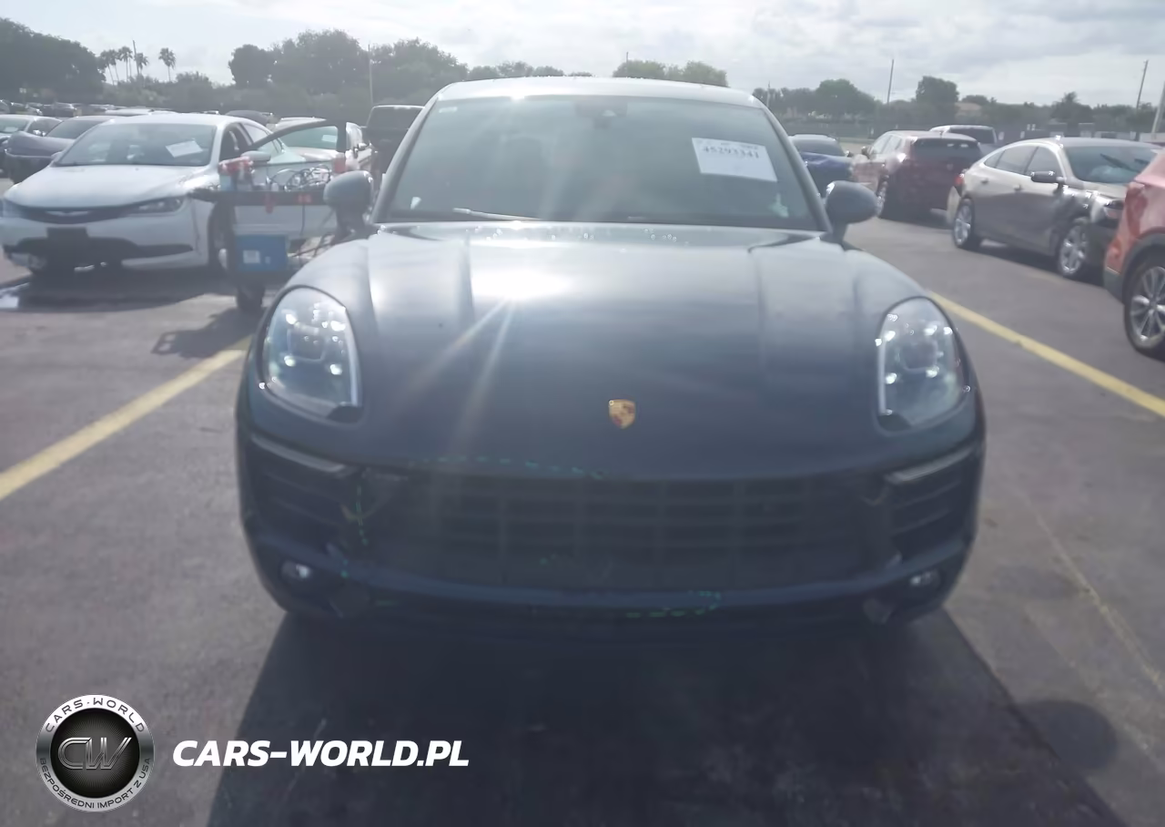 2018 Porsche Macan S VIN:WP1AB2A56JLB35079 - 12