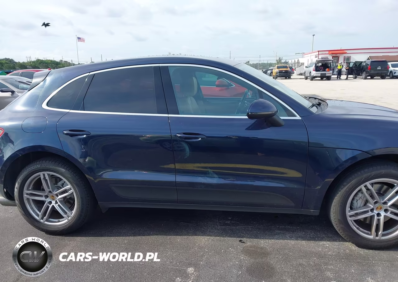 2018 Porsche Macan S VIN:WP1AB2A56JLB35079 - 13
