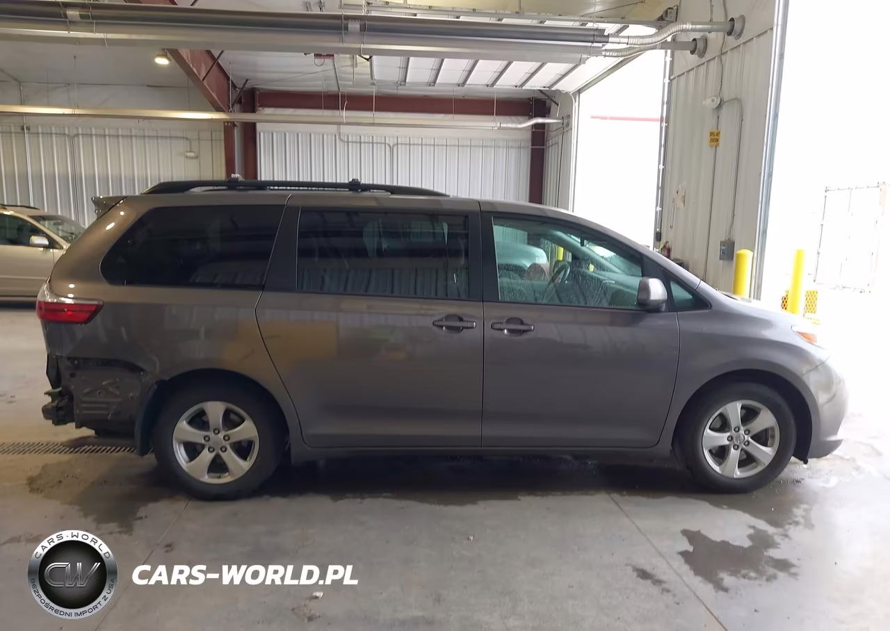 2017 Toyota Sienna Le 8 Passenger VIN:5TDKZ3DC6HS849725 - 14