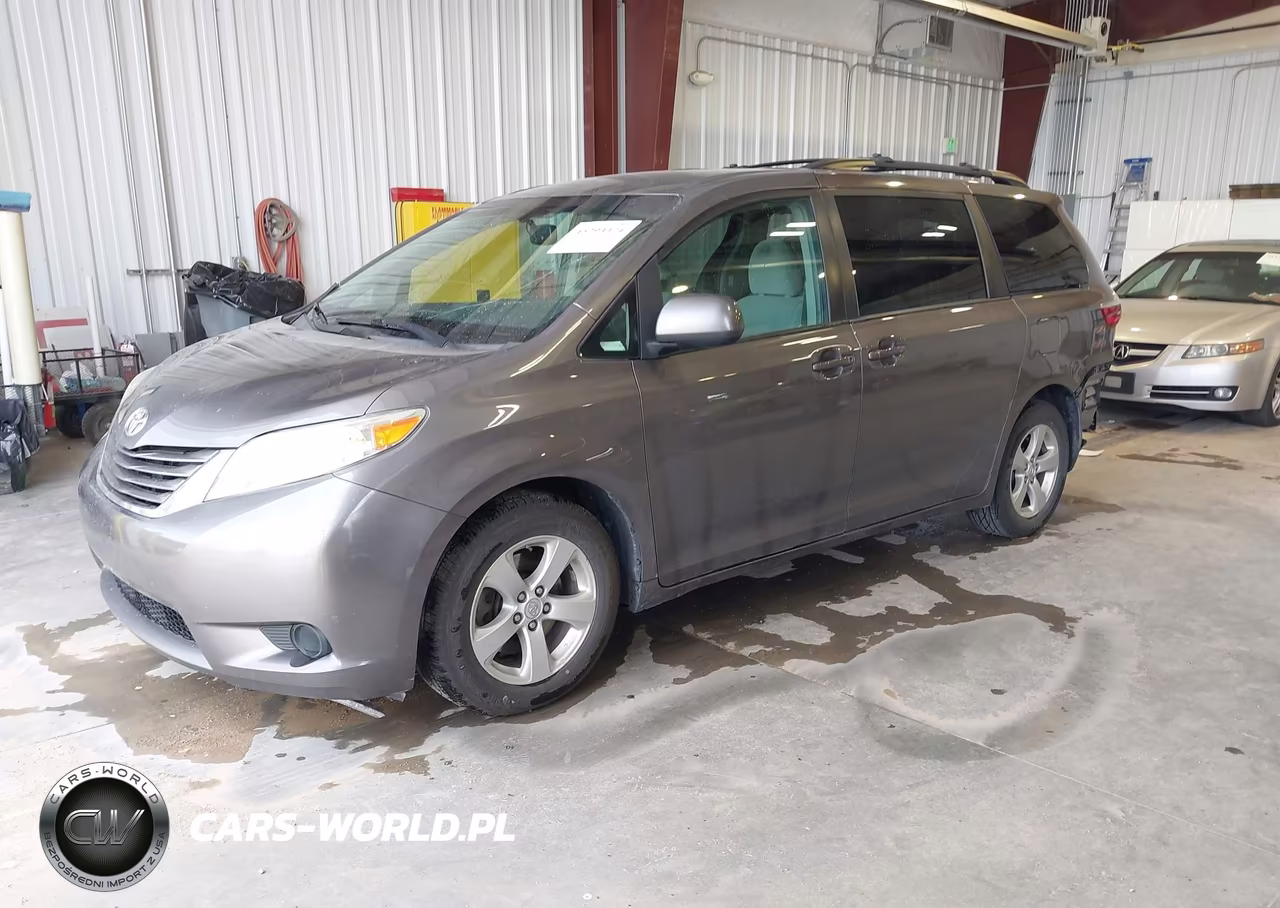 2017 Toyota Sienna Le 8 Passenger VIN:5TDKZ3DC6HS849725 - 2