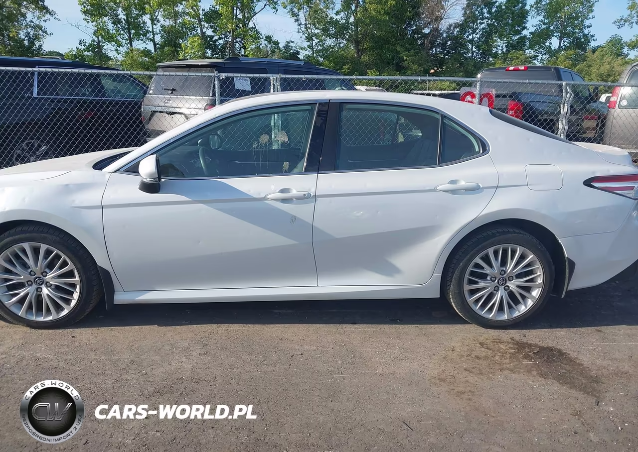2019 Toyota Camry Xle VIN:4T1B11HK7KU817717 - 14