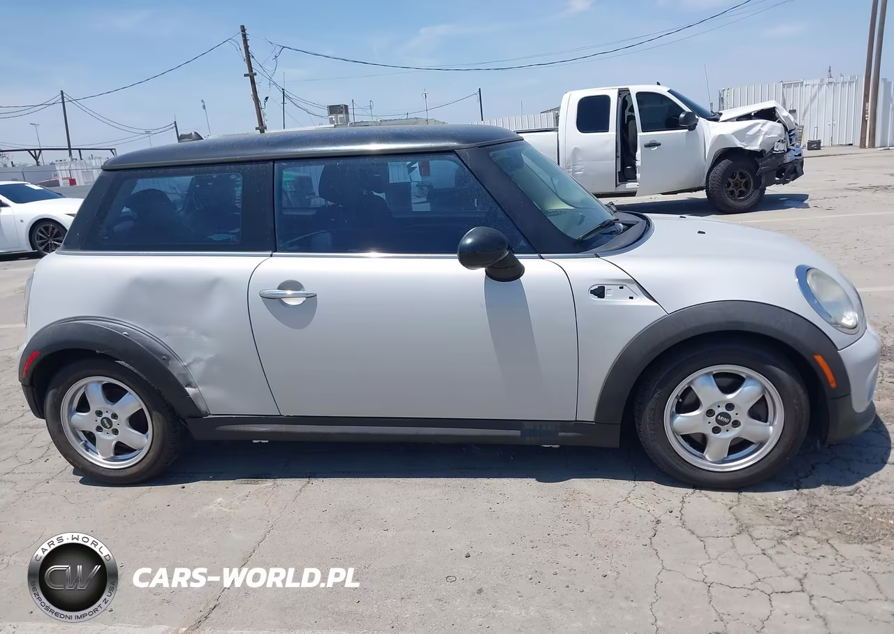 2011 Mini Cooper VIN:WMWSU3C57BT098190 - 13