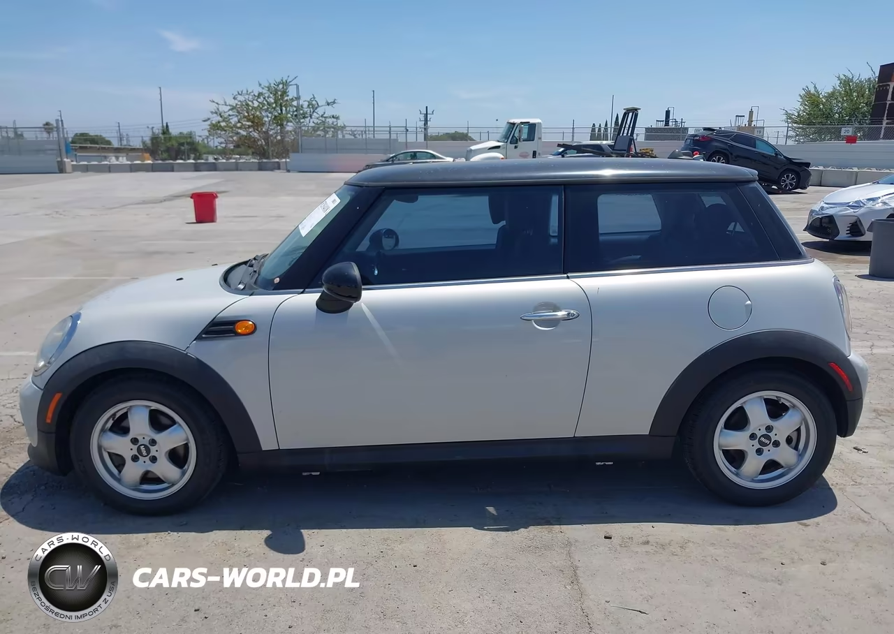 2011 Mini Cooper VIN:WMWSU3C57BT098190 - 14